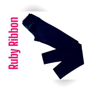 NWOT- Sz S Ruby Ribbon Black Leggings